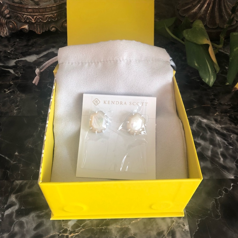 Kendra Scott Morgan Earrings